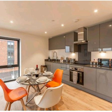 Spacious Balcony View Apt Near Nec Bhx Free Parking Sleeps 4 Hockley Heath Extérieur photo