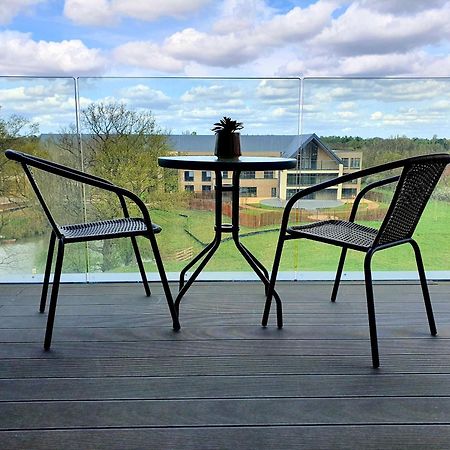 Spacious Balcony View Apt Near Nec Bhx Free Parking Sleeps 4 Hockley Heath Chambre photo